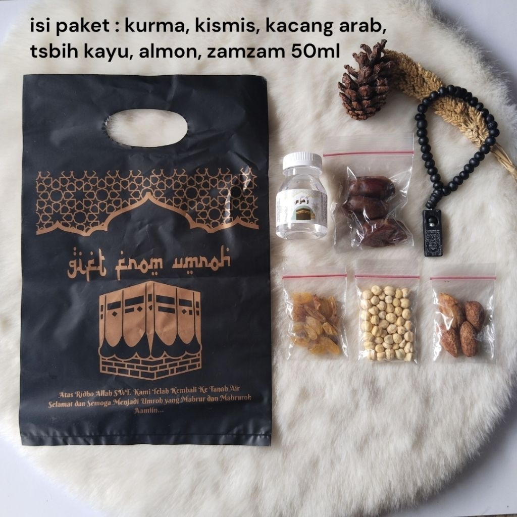 

Paket oleh oleh haji dan umroh kemasan plastik plong hitam klip polos / hampers souvenir makanan khas arab