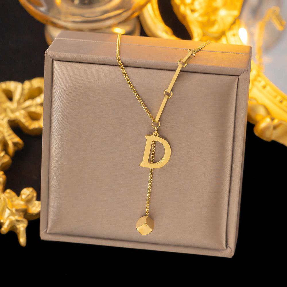 MS030 Kalung Rantai Liontin Inisial Huruf D