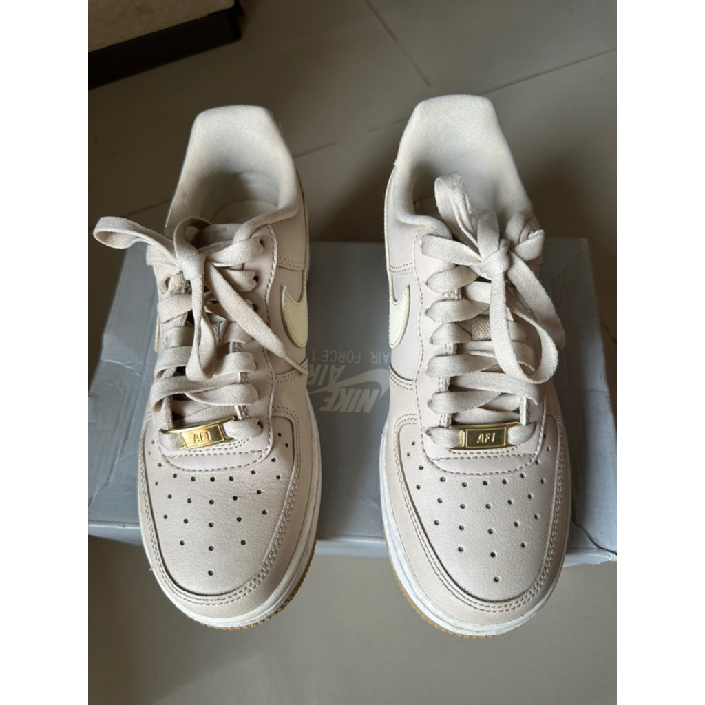 NIKE AIR FORCE 1 ‘07 MILK-WHITE UK 35,5 ( second )