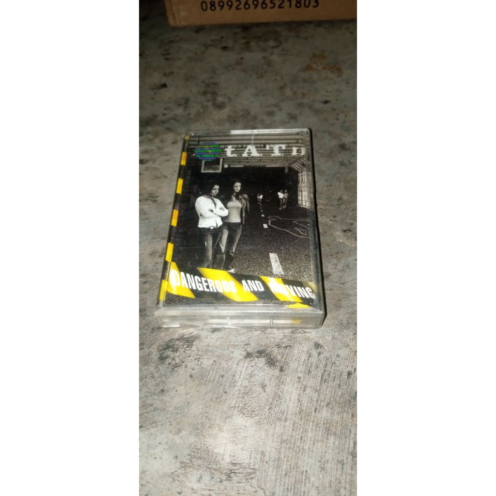 Kaset pita Tatu album Dangerous and moving
