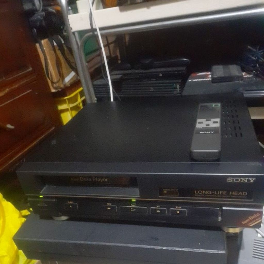 player sony  betamax SL-P20ME/SECAM DUAL kondisi bagus ada remote