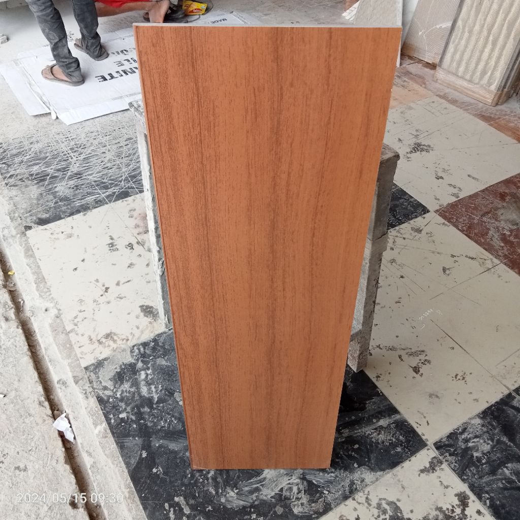 tangga granit motif kayu/pijakan tangga bevel aja/tangga granit 30x90 30x100 30x120/granit motif