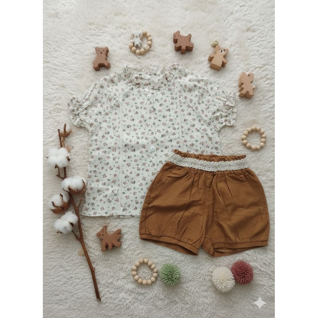 one set  anak perempuan umur 2-5 tahun