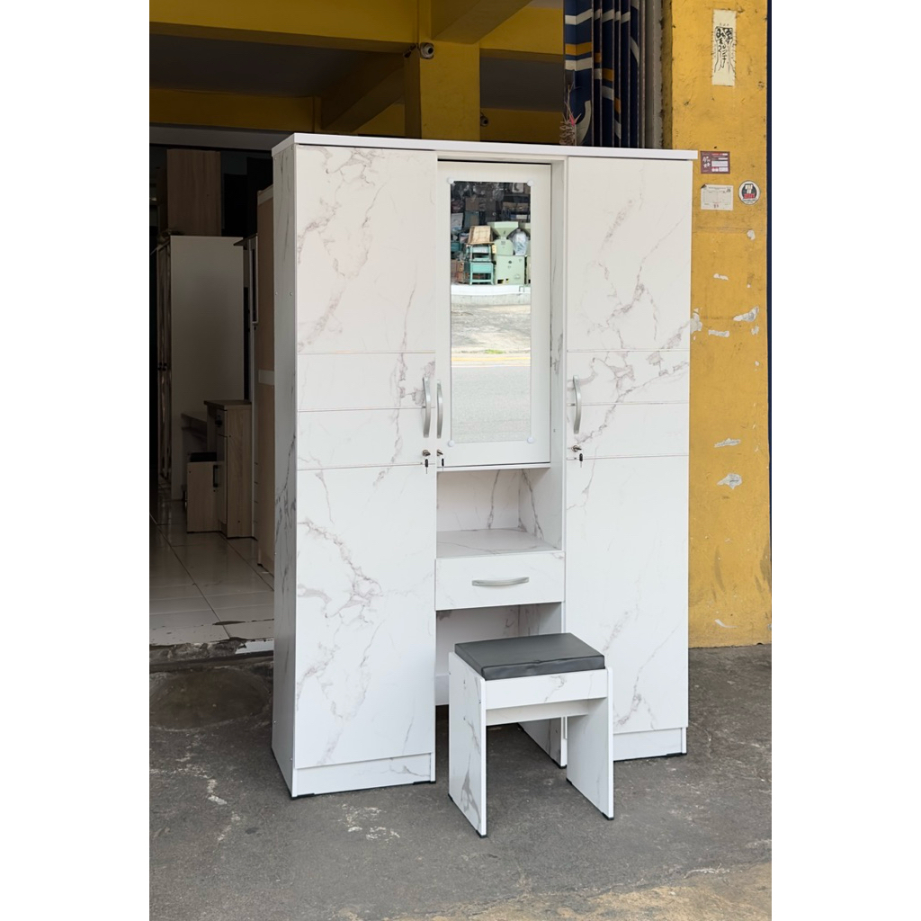 KHUSUS DENPASAR-BALI.Lemari Pakaian 3 Pintu Plus Meja Rias Type LPMR 0183