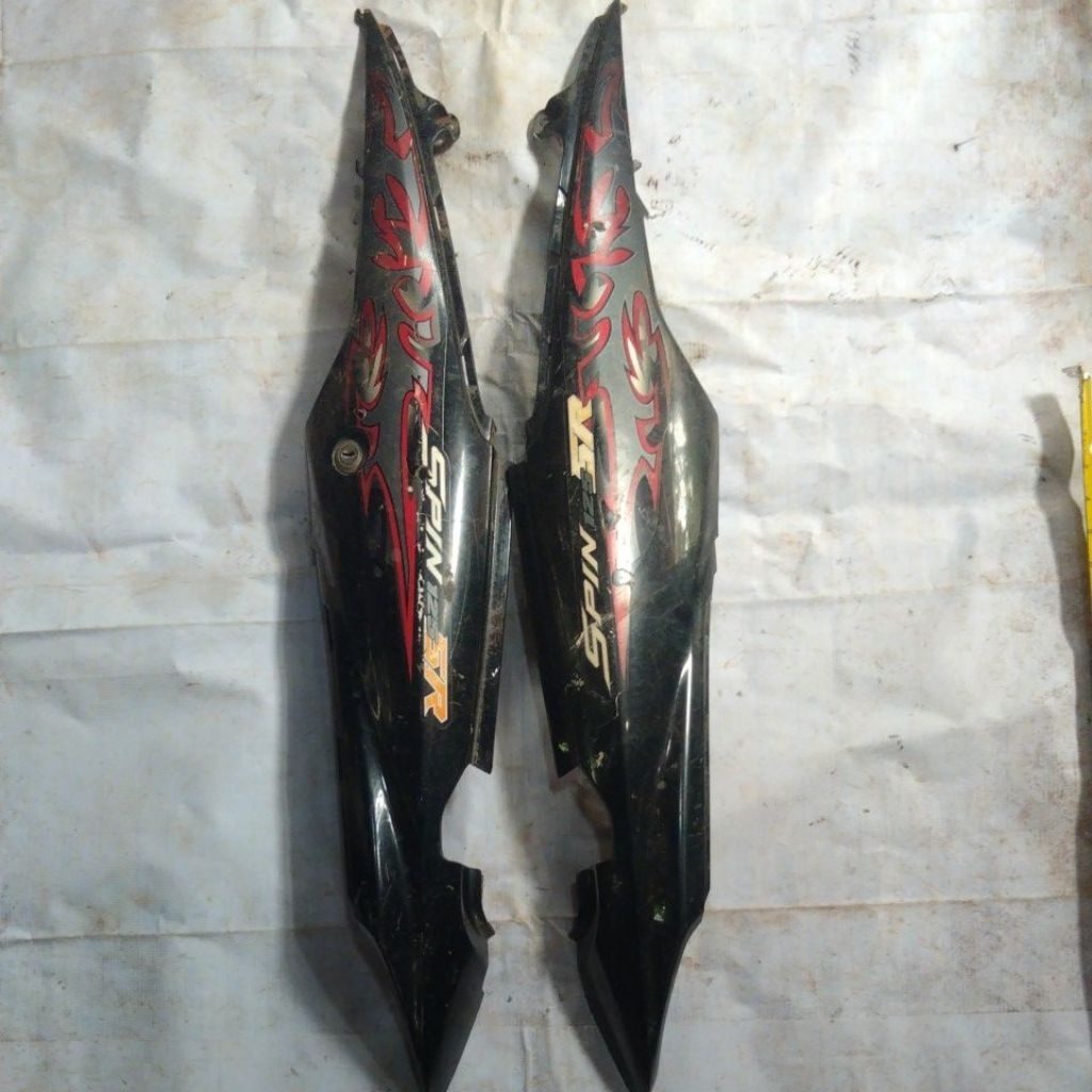 Body Belakang SPIN 125 merah Original Copotan second