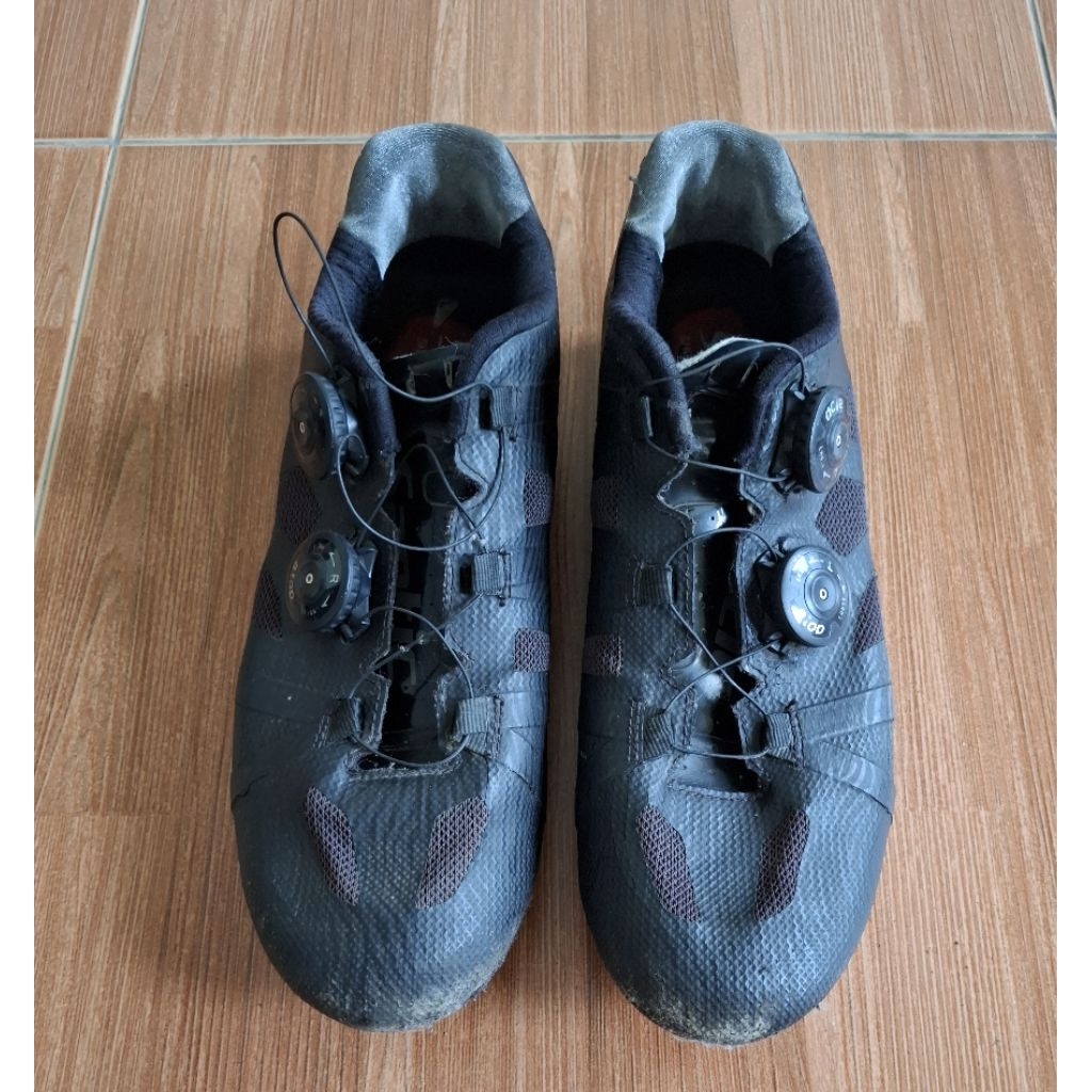 sepatu santic roadbike second