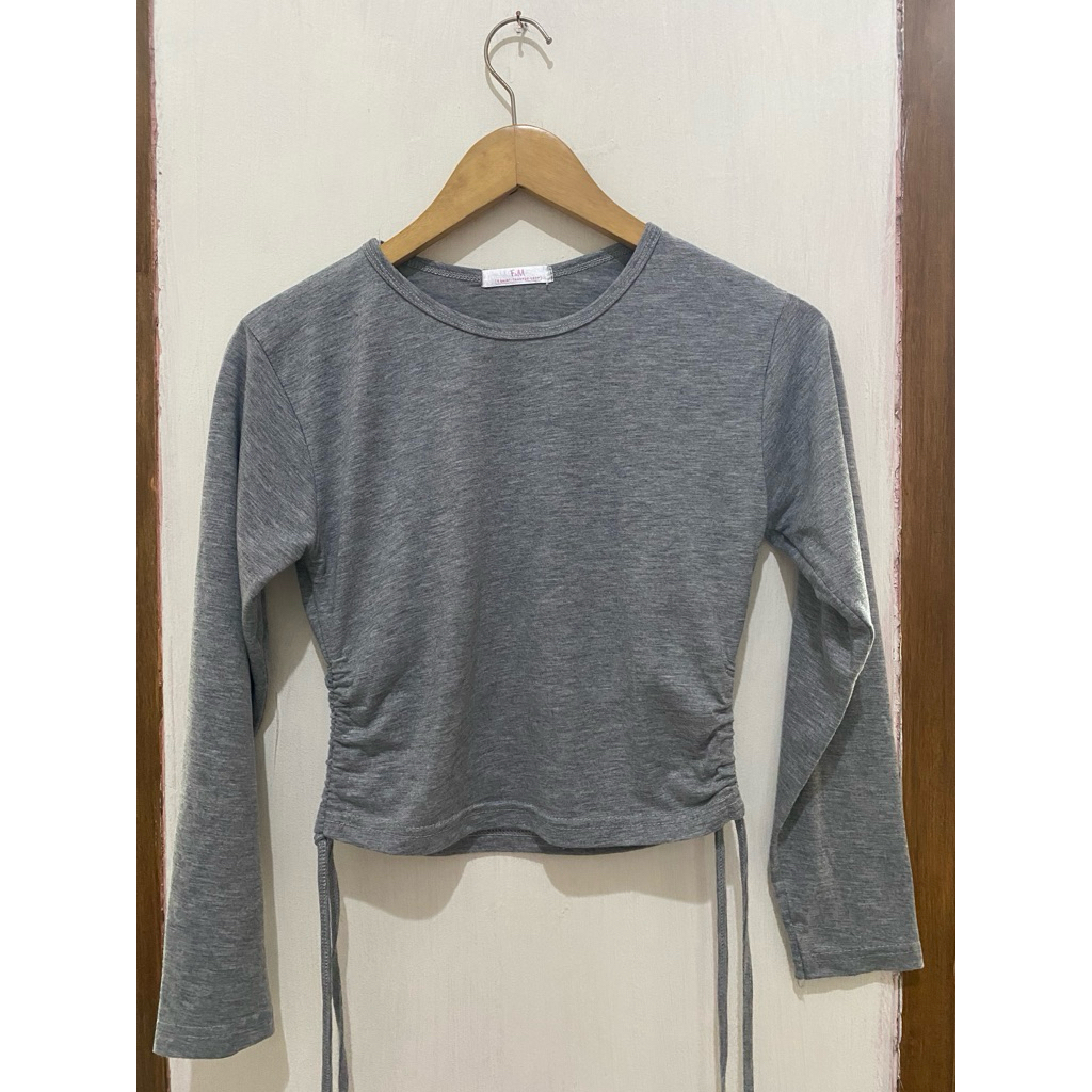 crop top tali samping