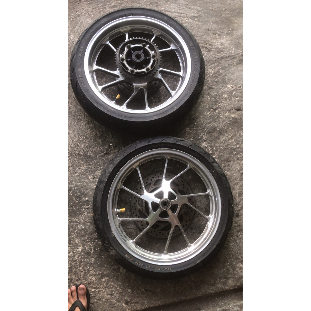 sepaket velg ban napgear piringan r15v3 v4