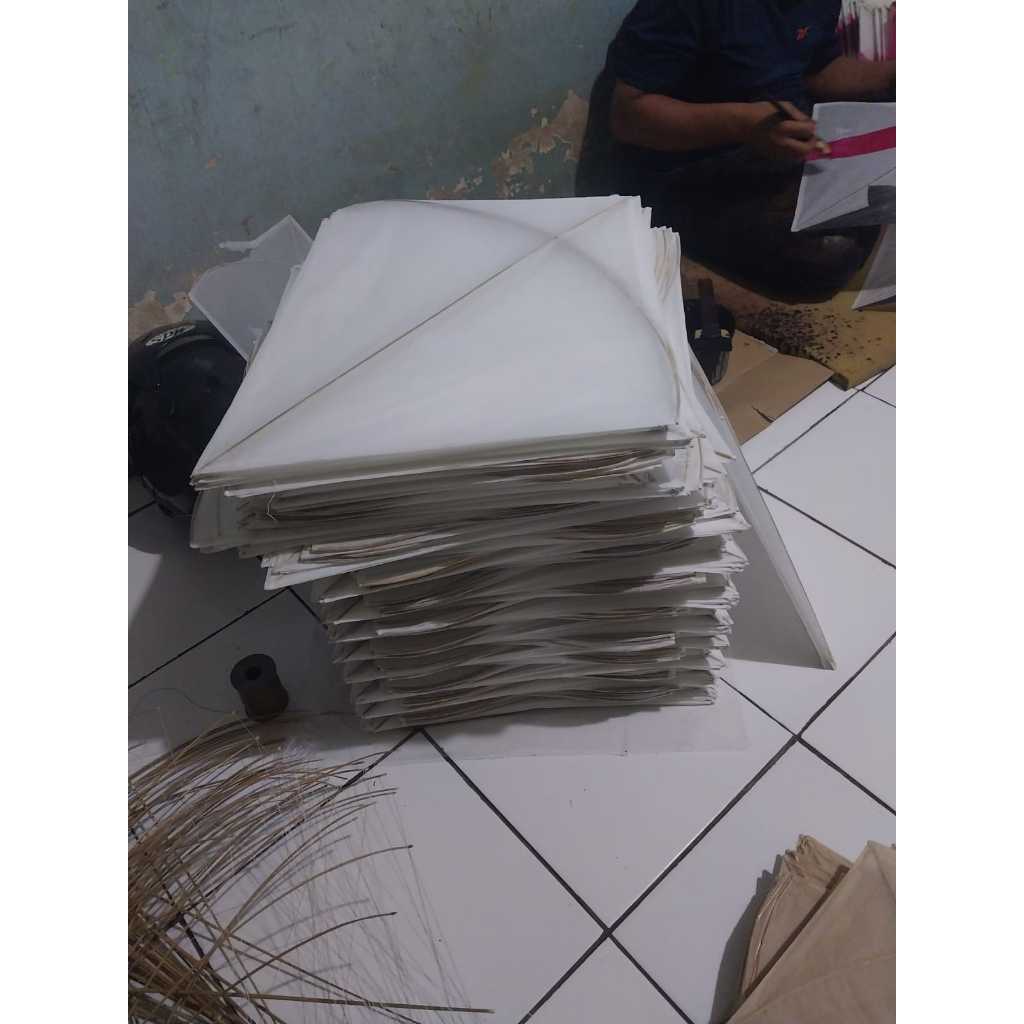 layangan polos super belum di cat ukuran 58 setelan