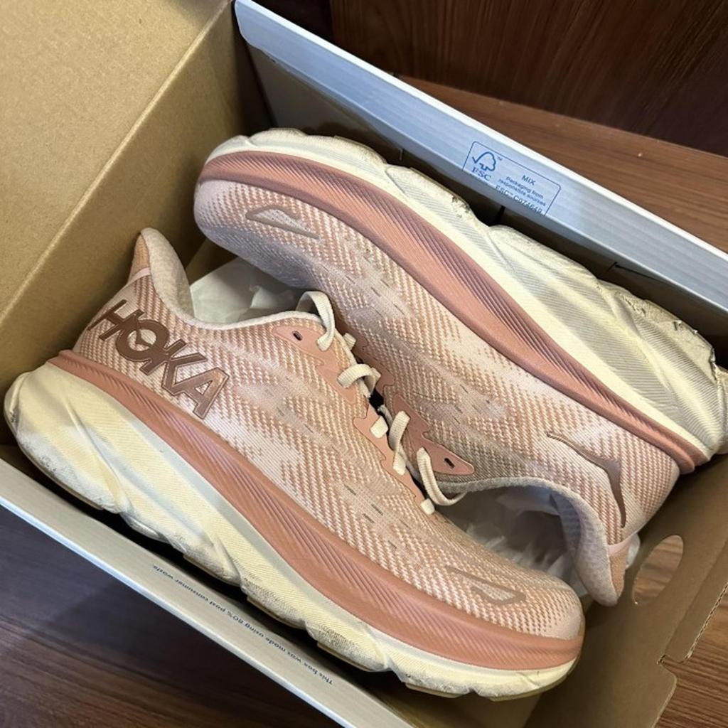 Hoka Clifton 9 Women Size EU 38 2/3 ORI (Preloved / Used)