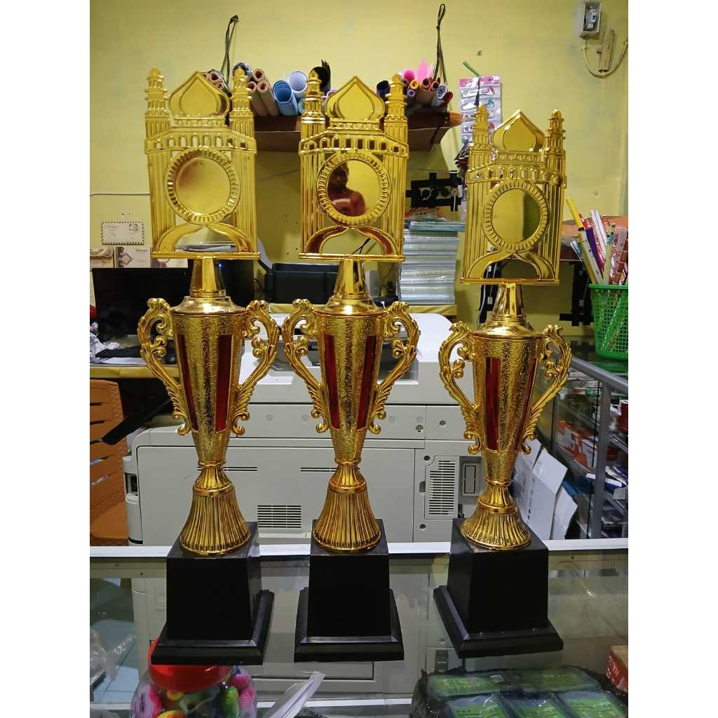 Trophy (Piala) 1 Set Murah dan Berkualitas
