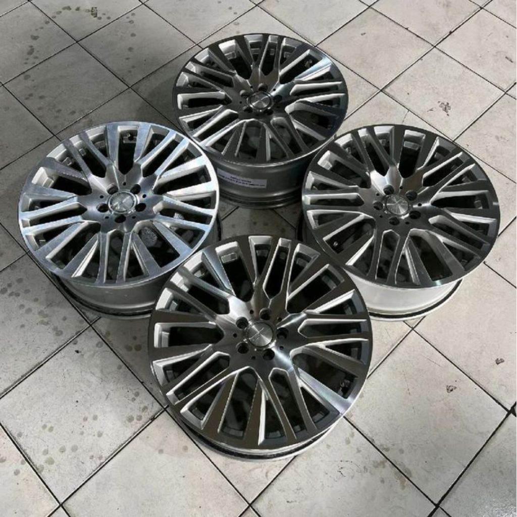 Velg bekas replika alphard ring 18x7,5 pcd 5x100 et 45