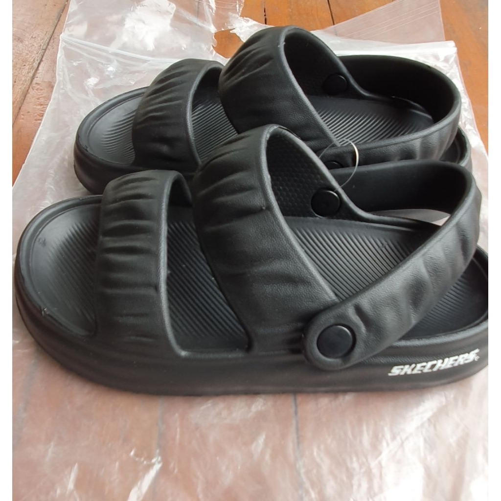 New Sandal Skechers Slip On Hitam