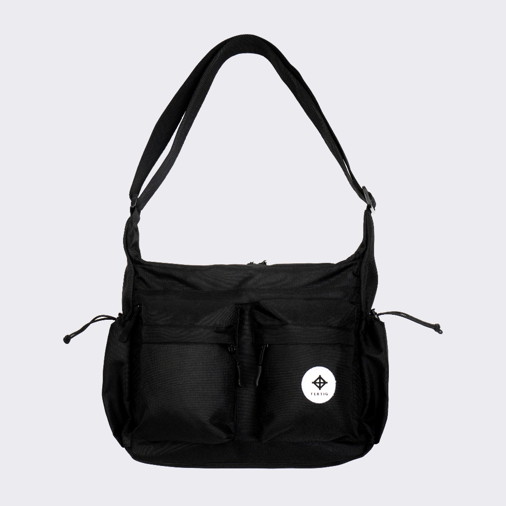 BIG SALE FERTIG - HILLY BLACK SLING BAG - TAS SELEMPANG HITAM MULTI POCKET PRIA MUAT BANYAK