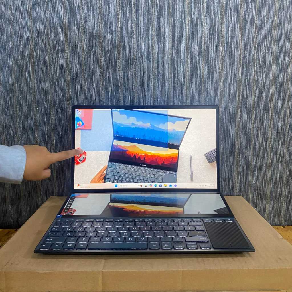 Laptop Limited Edition, dengan Dua Screen, Tampilan sangat mewah.  ASUS ZENBOOK DUO UX482EA, i5-1135