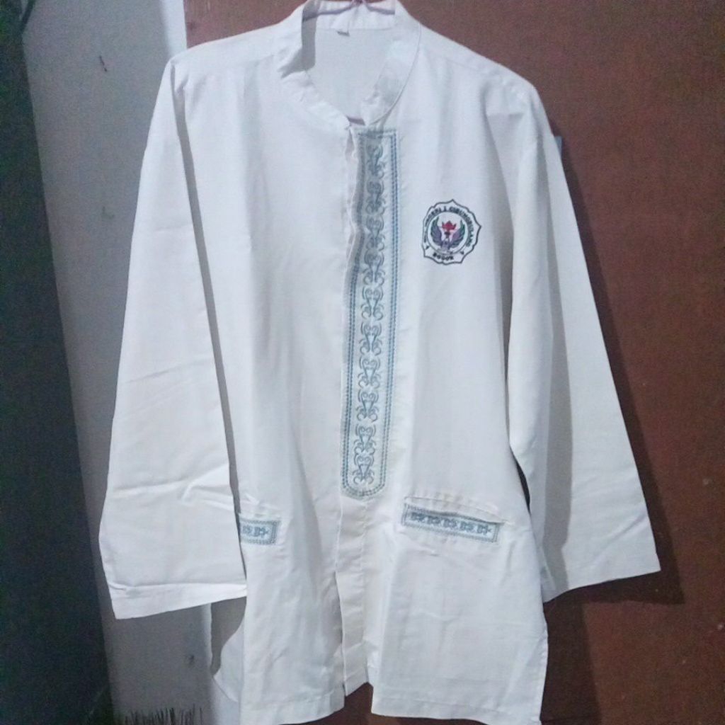 PRELOVED Seragam sekolah SMA/SMP putih bordir