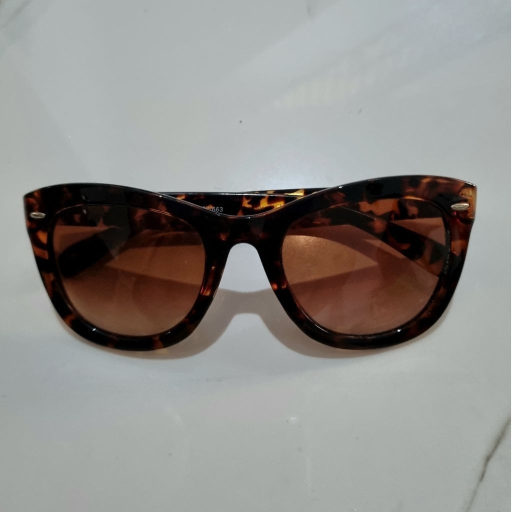 Kacamata Hitam Lensa Minus / Sunglasses Minus / Kacamata Hitam Lensa Minus dan Silindris / Preloved
