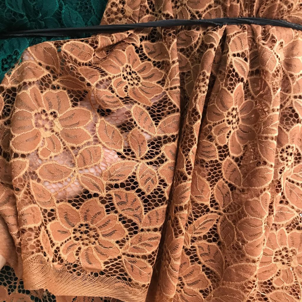 kain brokat katun ~ kain brokat Import ~ kain brokat semi prada