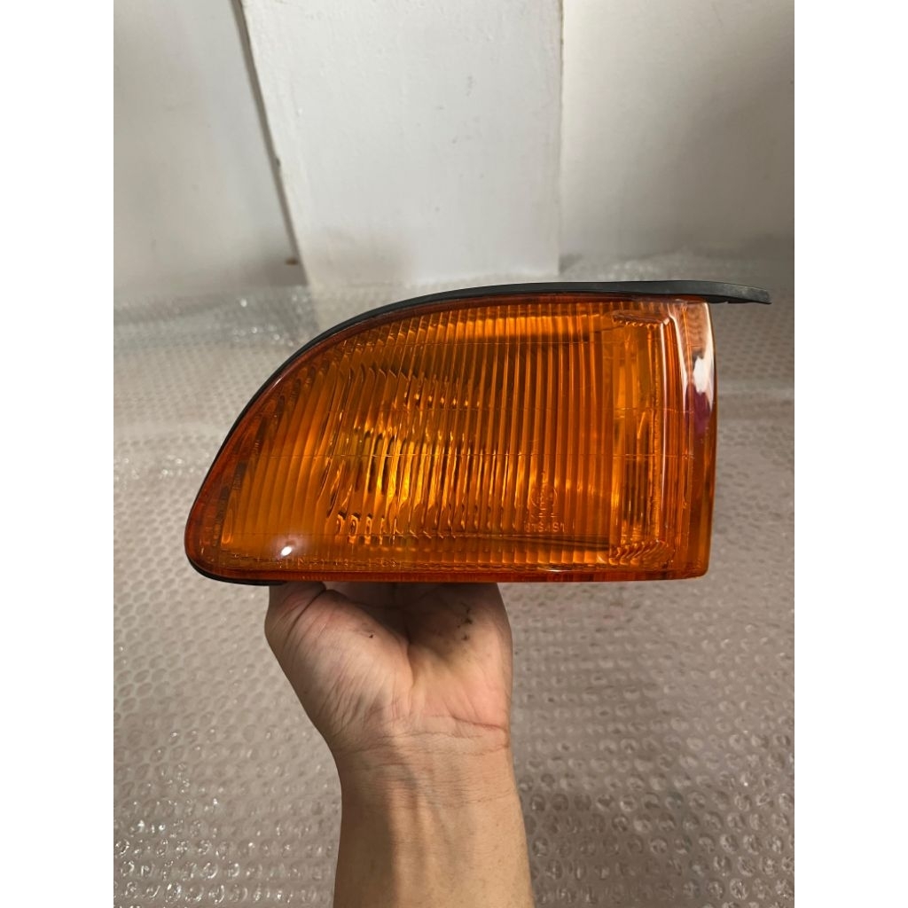 Lampu sein sen mitsubishi galant v6 24 Hiu kanan original