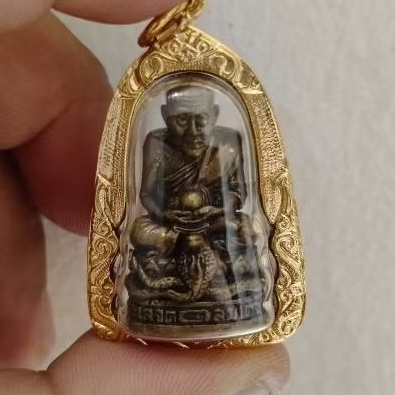 Amulet Liontin Bhante Luang Phor Thuad