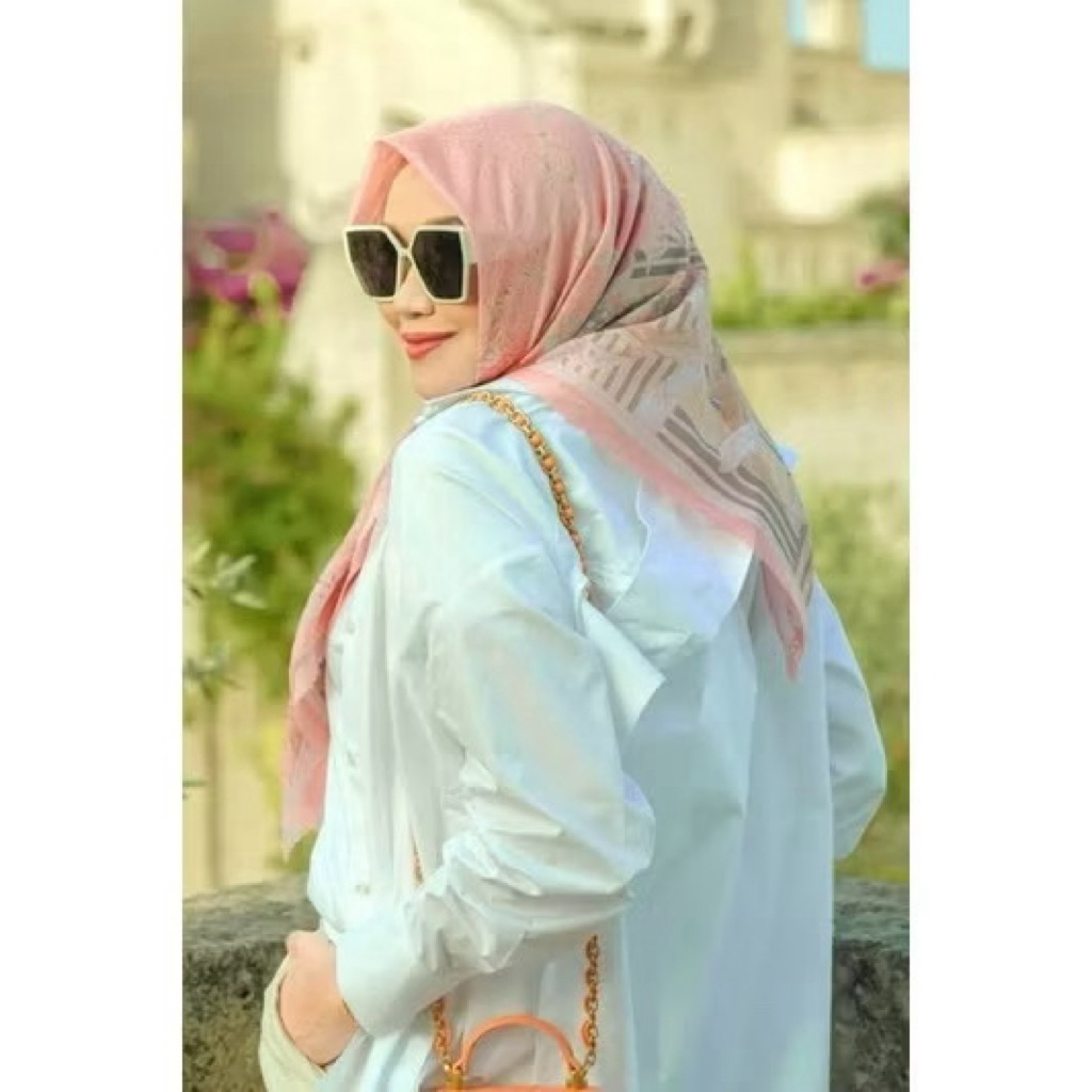 Buttonscraves as is chain pink