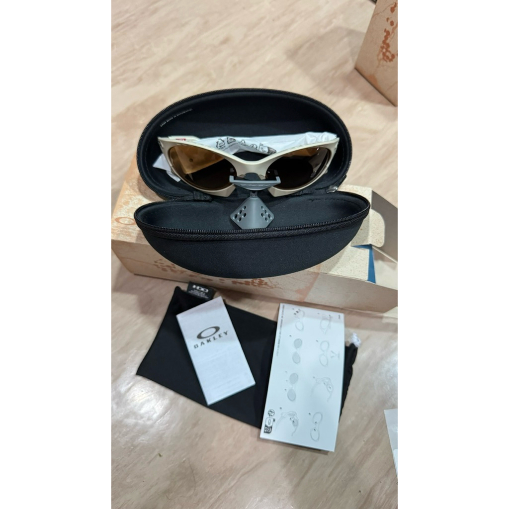 OAKLEY PLANTARIS MATTE SAND