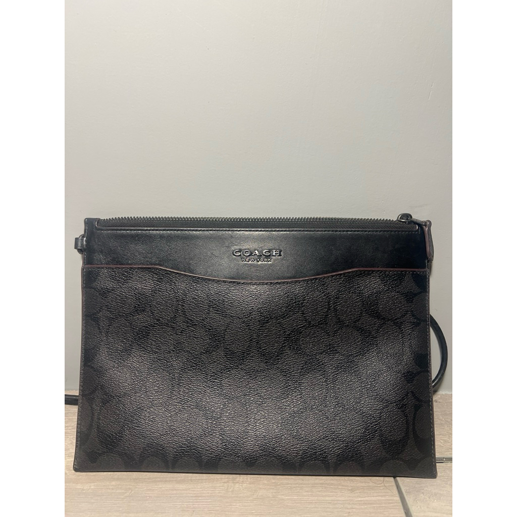 SECOND Coach Clutch Bag