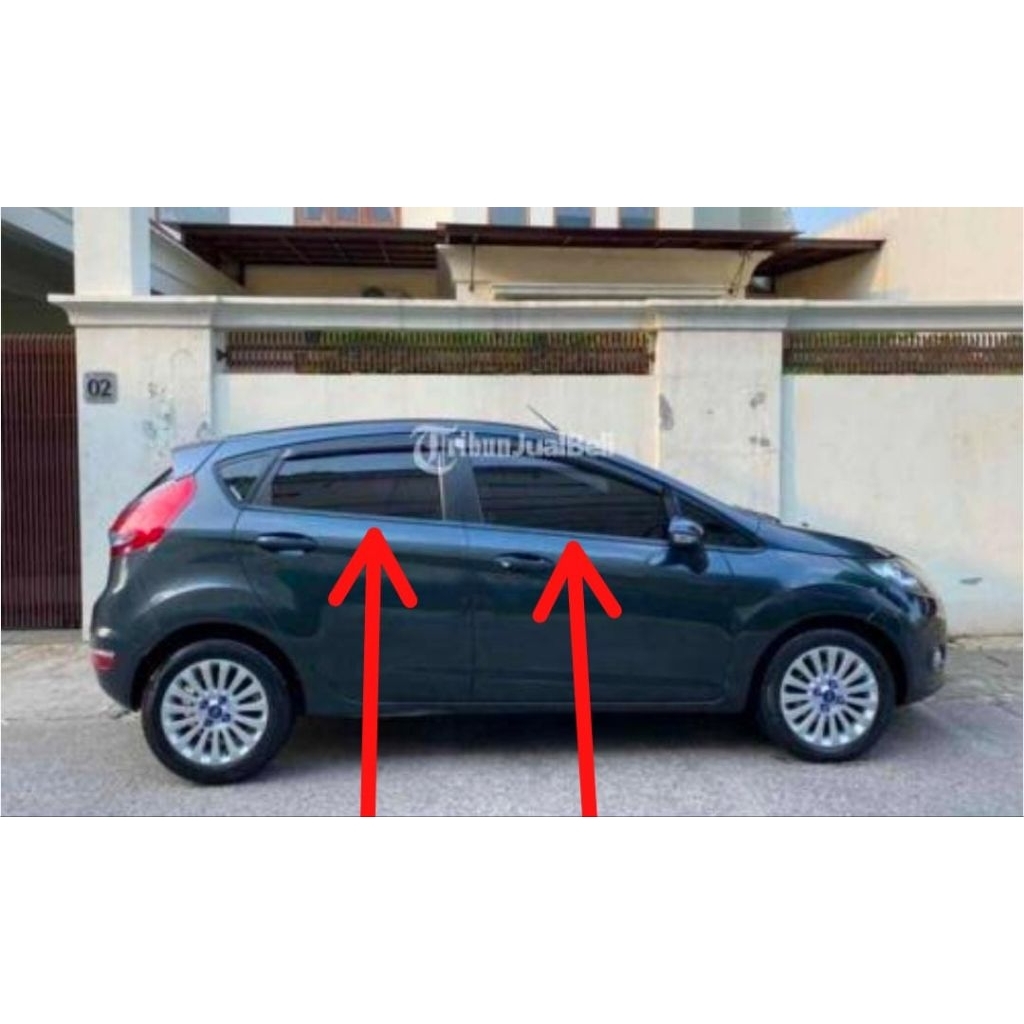 karet pelipit kaca luar water strip kaca mobil Ford fiesta