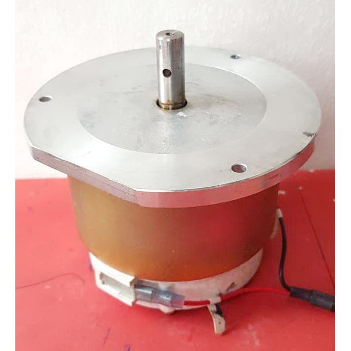 Generator DC flange motor