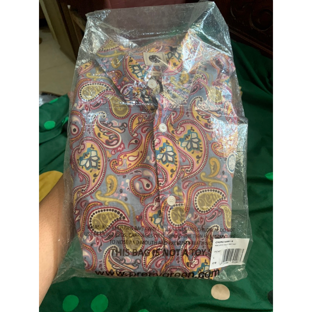 kemeja pretty green paisley