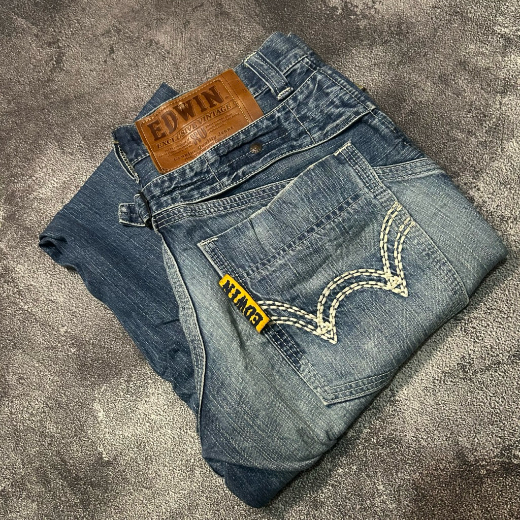 Celana Jeans Second “Edwin Exclusive Vintage Straight Faded Dark Blue”