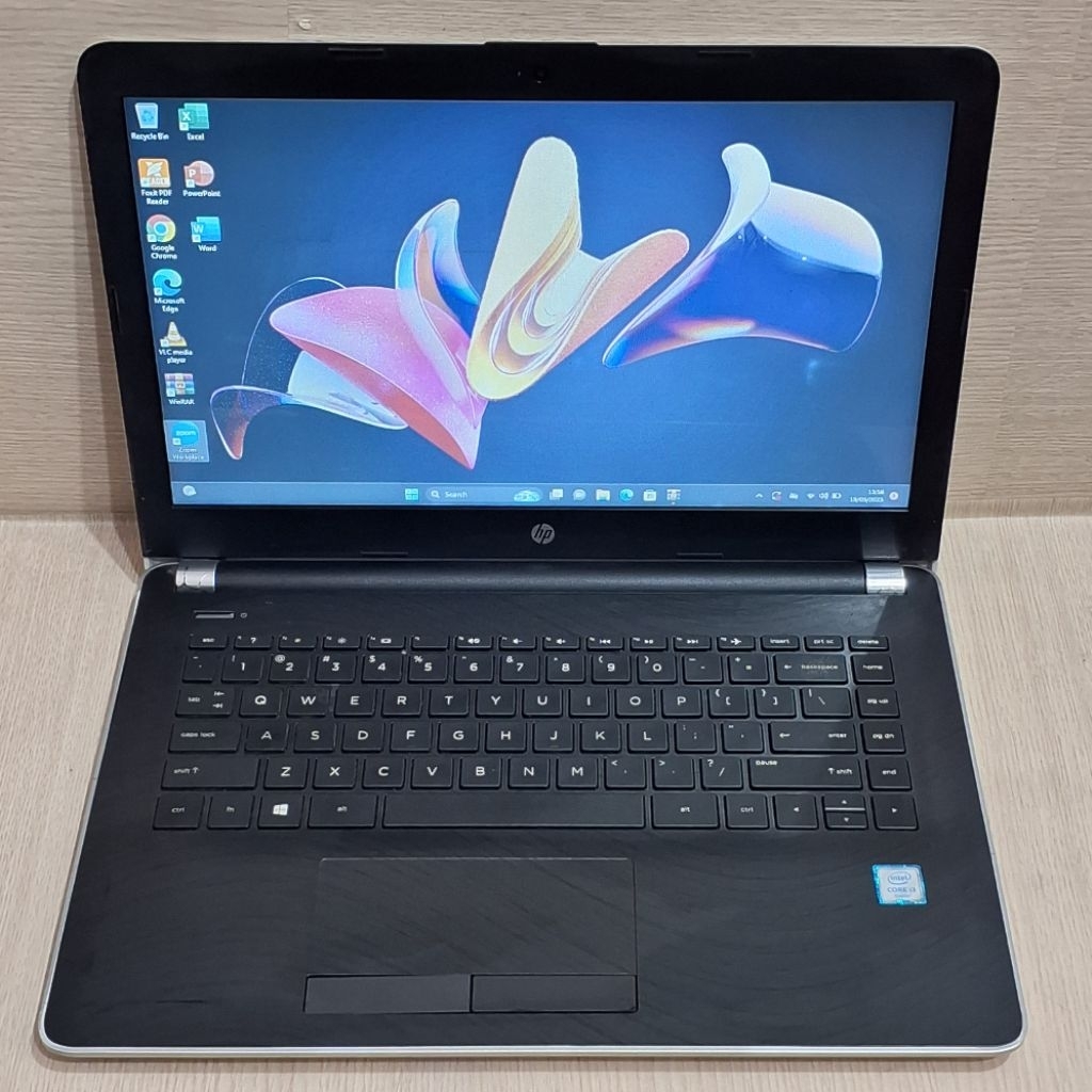 364. Laptop HP 14-bs722TU intel core i3 gen 6