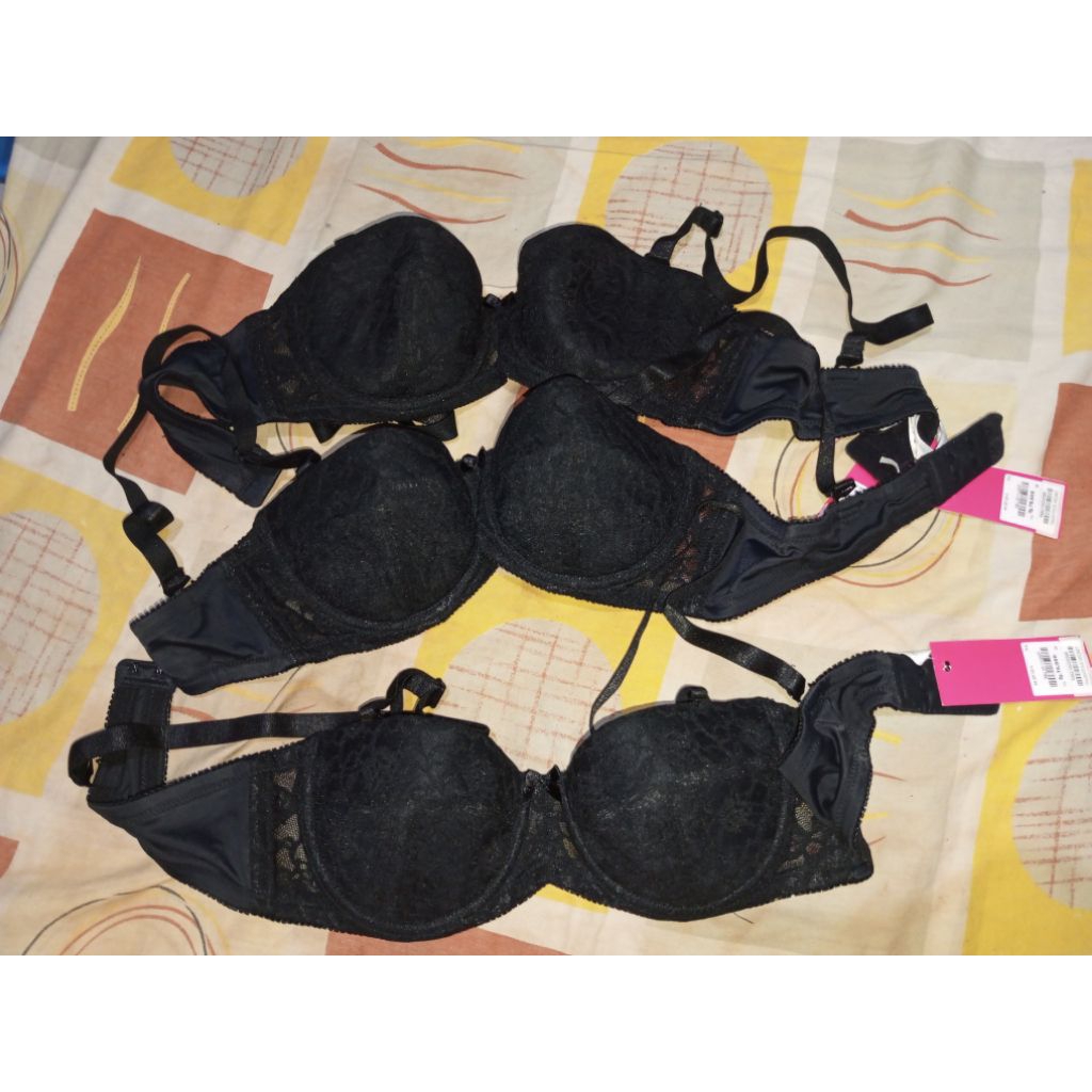 pakaian dalam bra warna hitam valentine secret