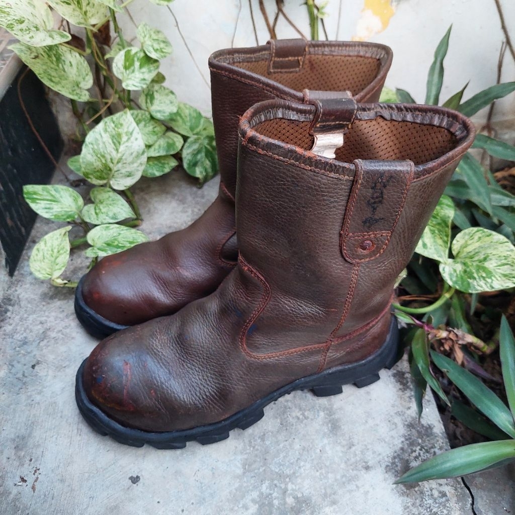 sepatu safety second krusher size 40(25cm)