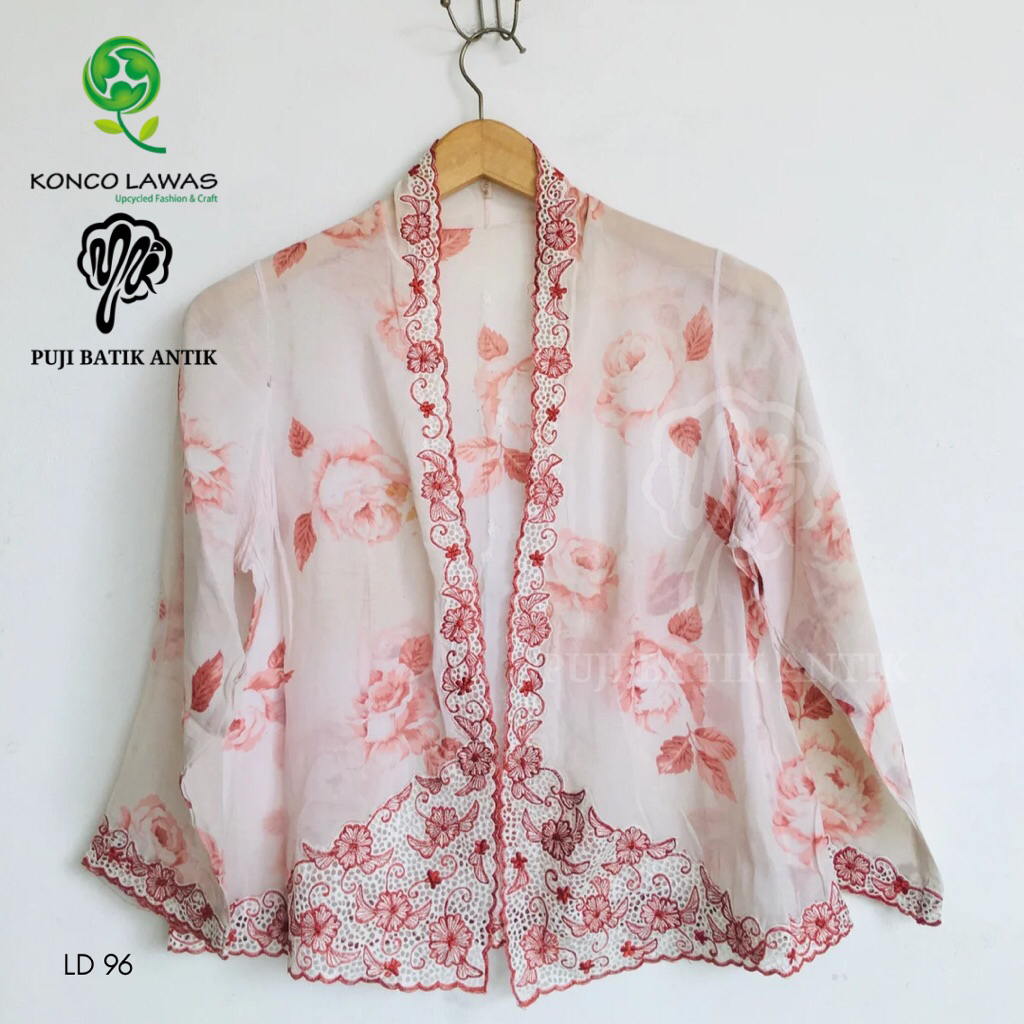 Puji Batik-Kebaya Encim Lawasan/D/Kebaya Encim