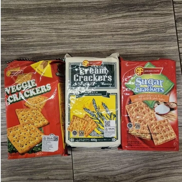 

Shoon Fatt biskuit Veggie Crackers / Cream Crackers / Sugar Crackers