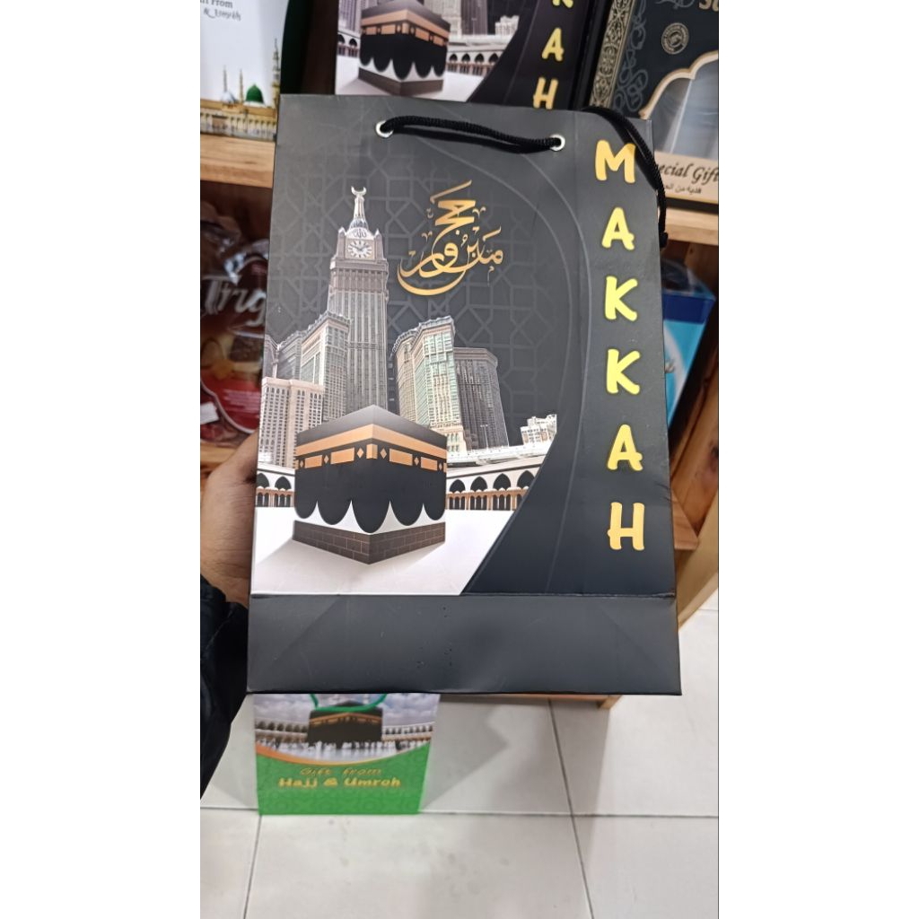 Tas Kertas Ukuran Besar Oleh2 Haji Umroh