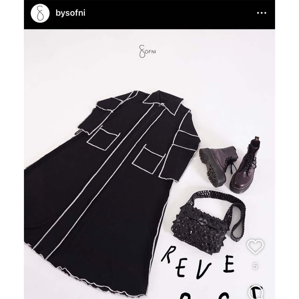 PRELOVED REVERSE BLACK SOFNI SIZE S