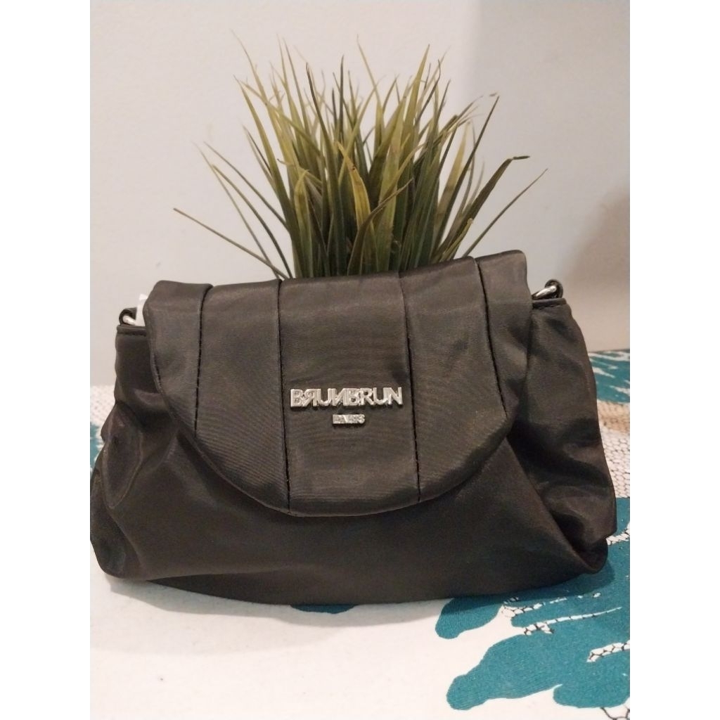 TAS SELEMPANG PANSEY MEDIUM BURN BURN PARIS