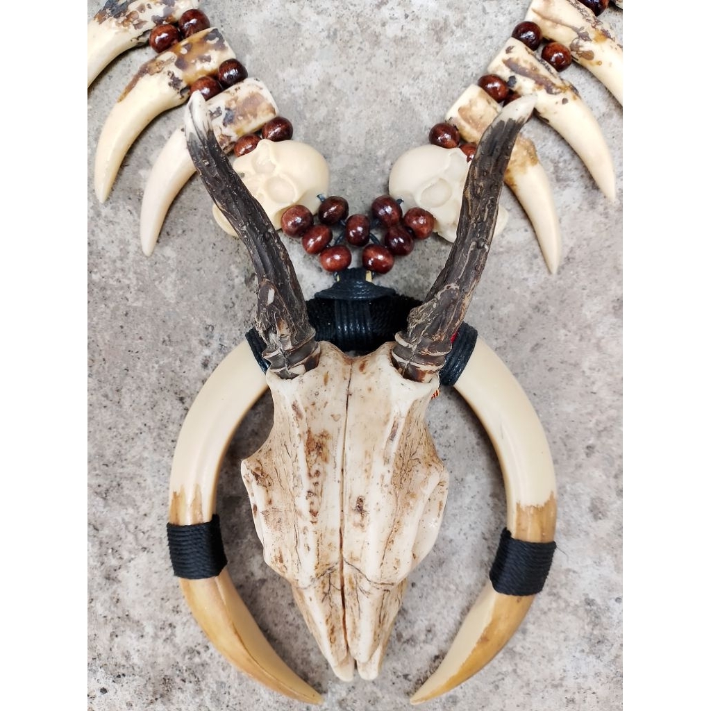 kalung etnik sepasang taring jumbo variasi tengkorak kepala rusa