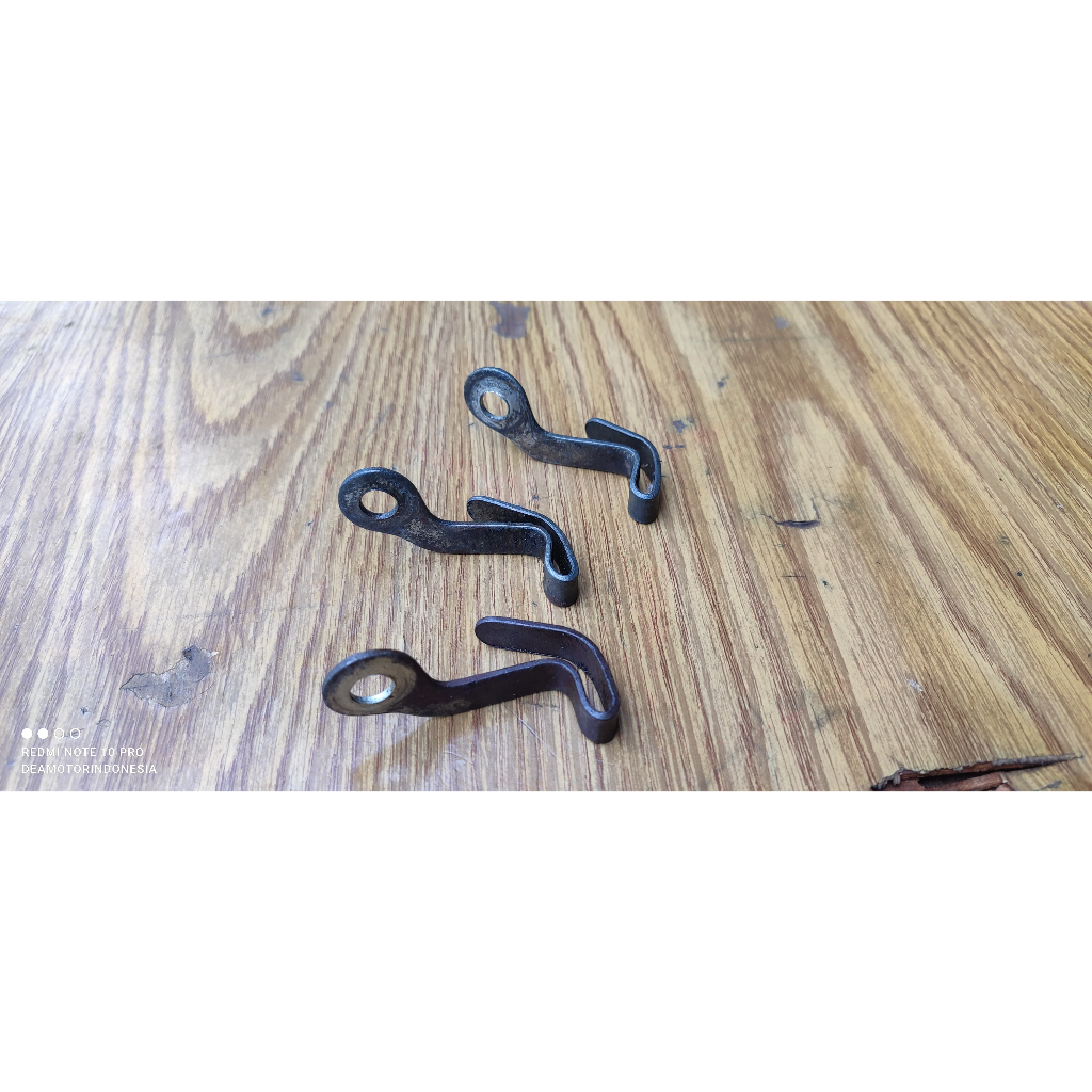 gantungan helm besi gantungan barang suzuki rc80 rc100 bravo original