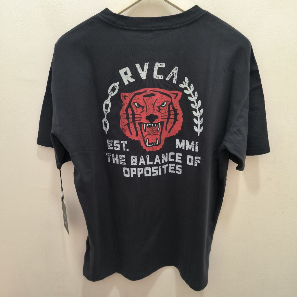 BAJU KAOS RVCA SQUADRON