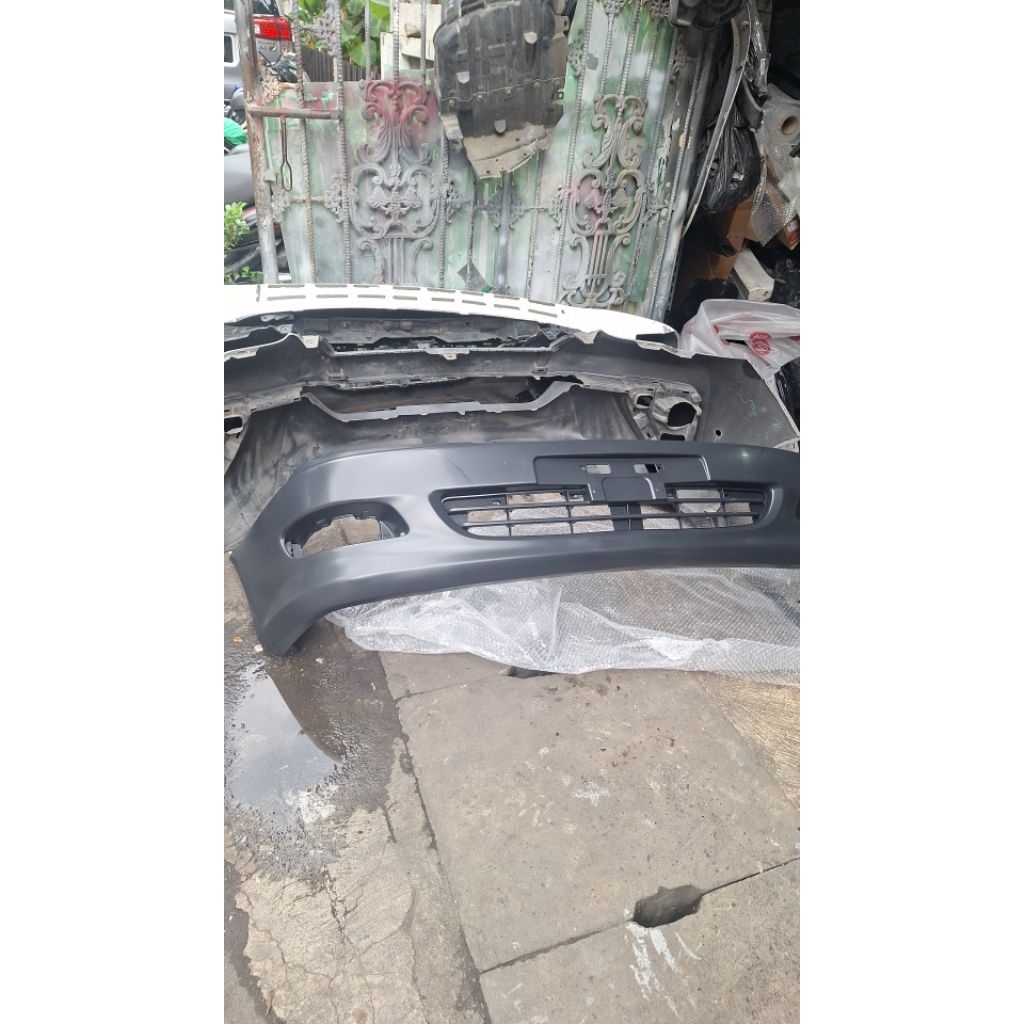 Bemper Kijang Kapsul tahun 2003 depan