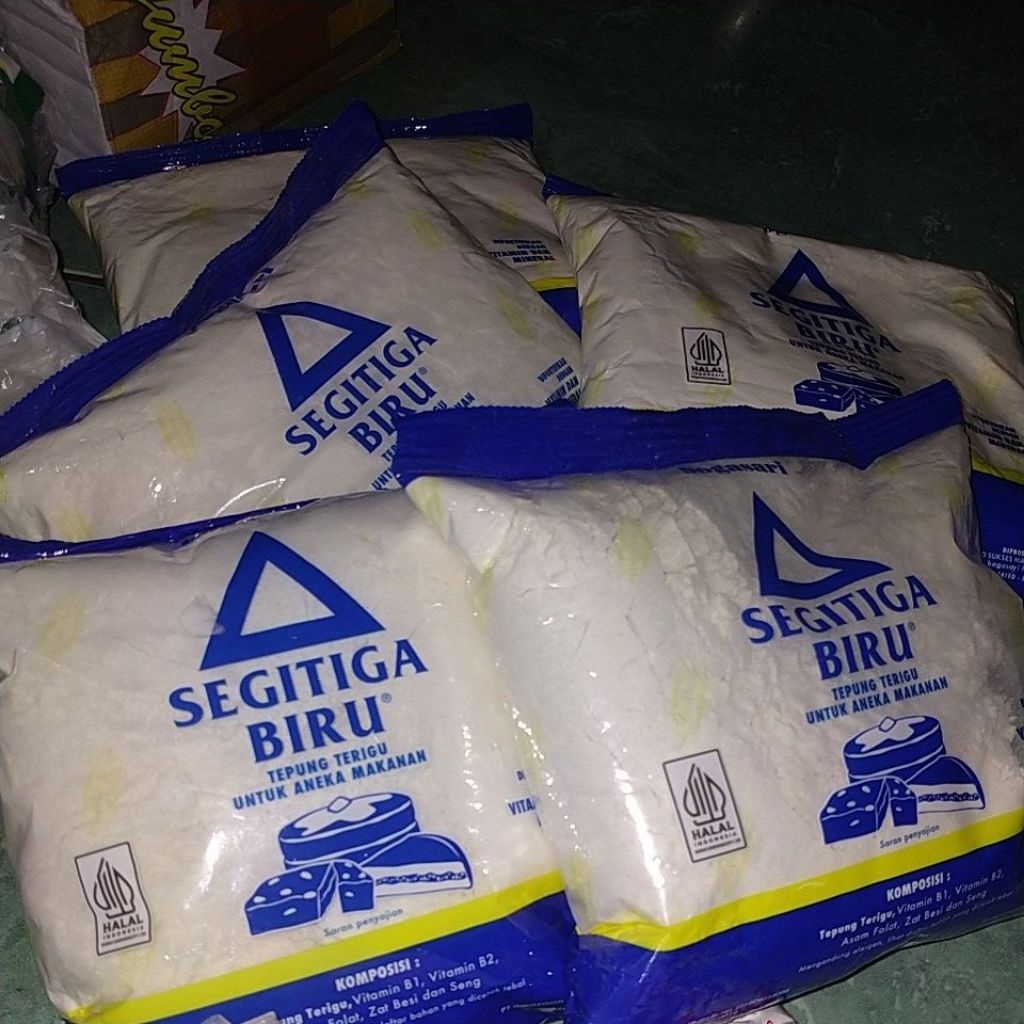 TERIGU SEGITIGA BIRU 500 GRAM