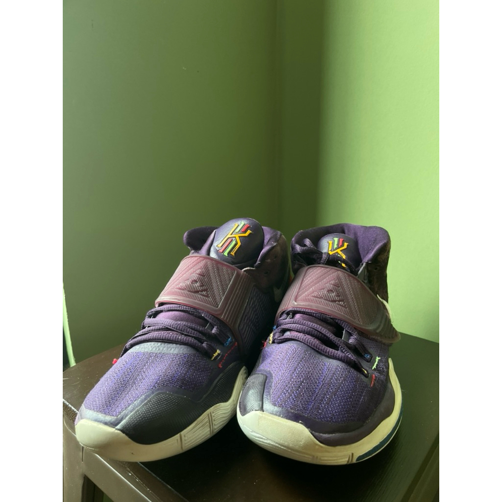 Nike Kyrie 6 - Size 40