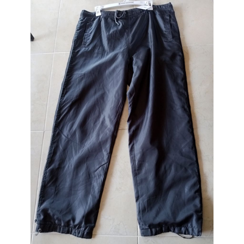 CELANA TRAINING PRELOVED