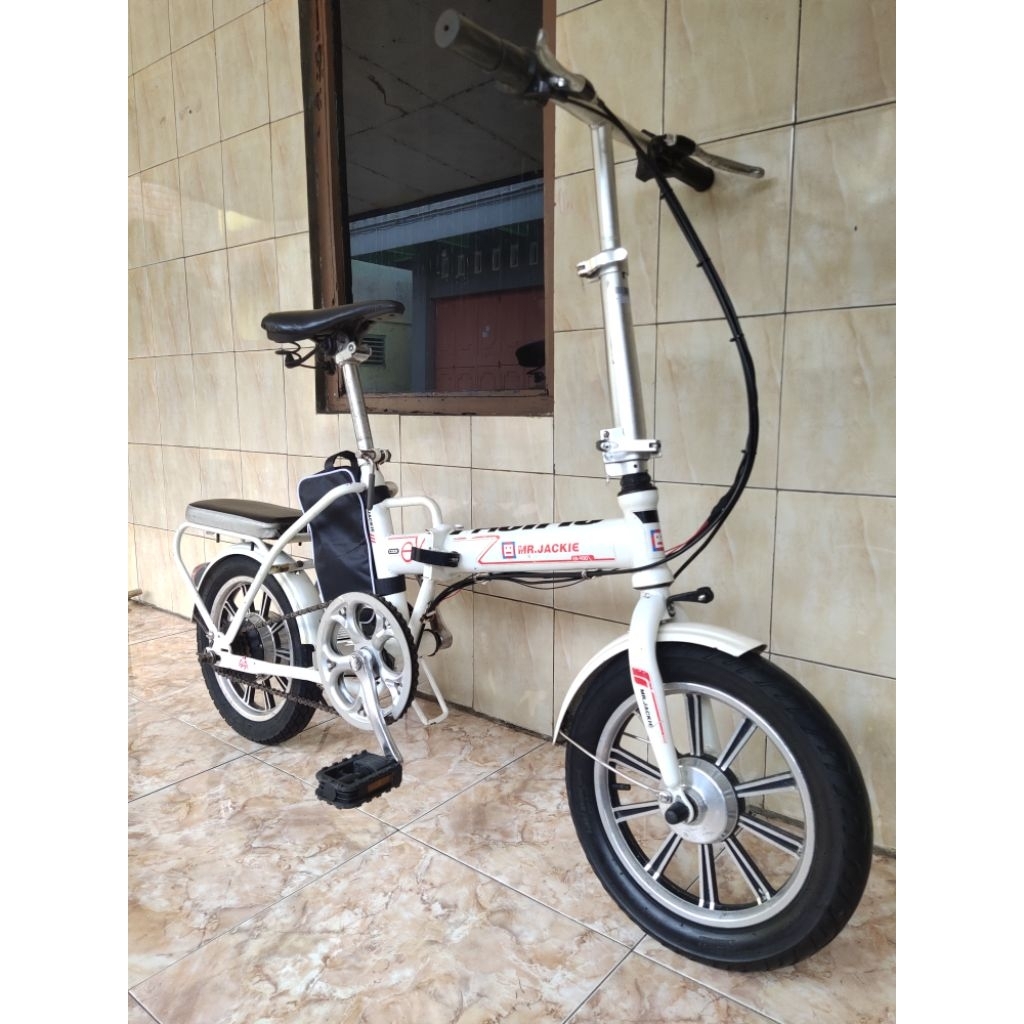 Sepeda Listrik Lipat / EBike Ukuran 14" 24Volt 250 Watt Kondisi Second