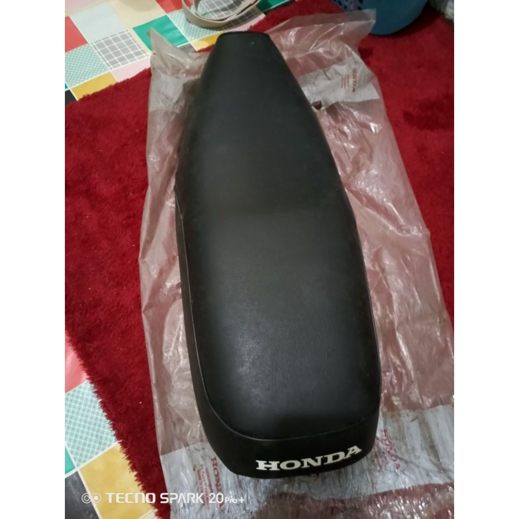 SEAT SADEL JOK ASSY HONDA ASTREA GRAND IMPRESSA LEGENDA ORIGINAL AHM