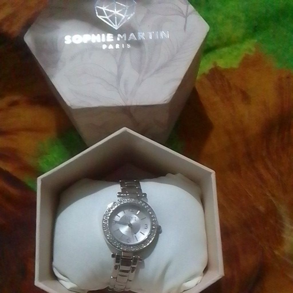 jam tangan Sophie martin