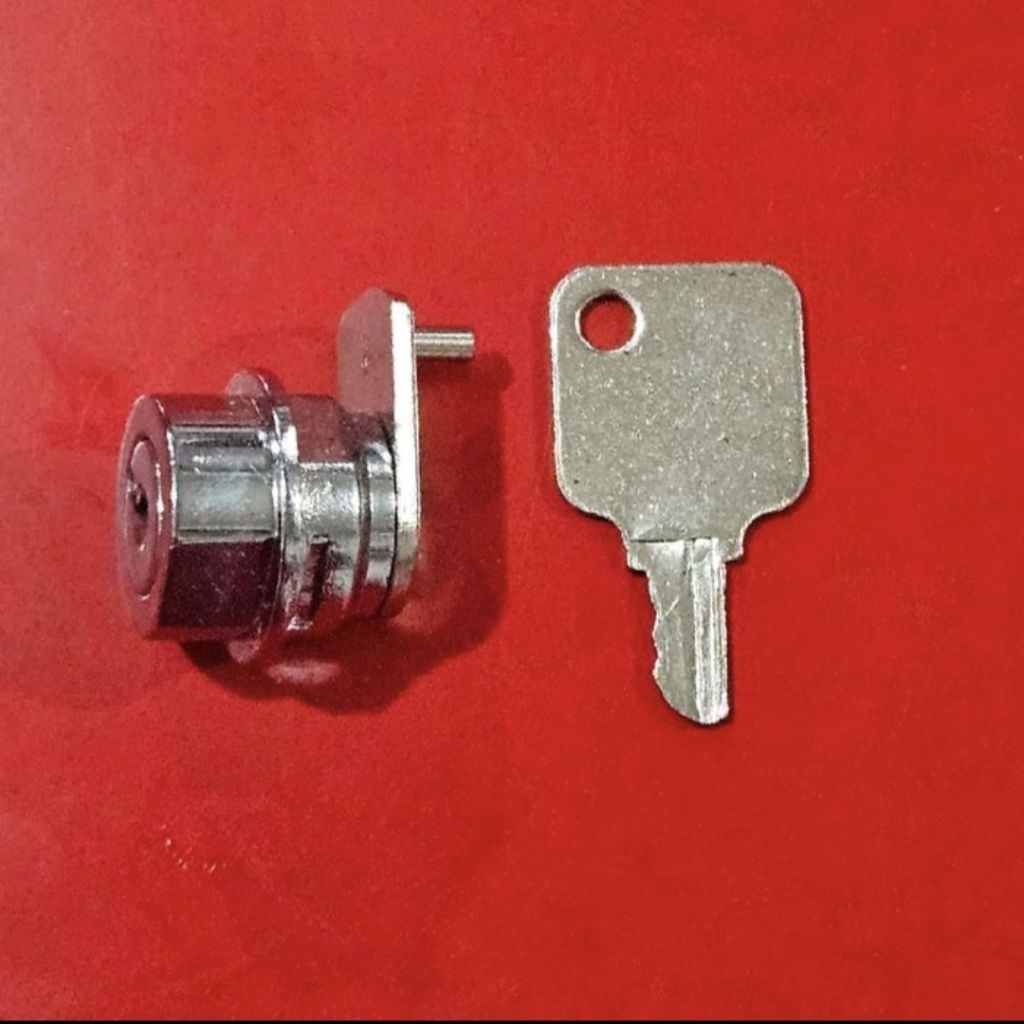 GEMBOK + KUNCI SHOWCASE POLYTRON ORIGINAL